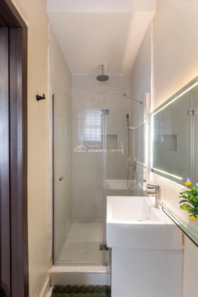 Beautiful and Luxury 2 Bedroom Maisonette with Ps5, Balcony, Lekki Phase 1, Lekki, Lagos, Flat / Apartment Short Let
