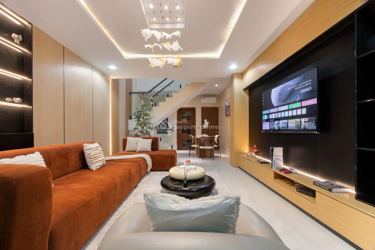 Beautiful and Luxury 2 Bedroom Maisonette with Ps5, Balcony, Lekki Phase 1, Lekki, Lagos, Flat / Apartment Short Let