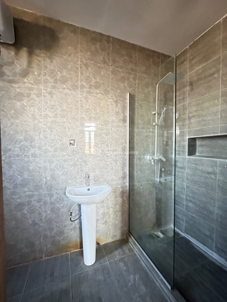 Gorgeous 2 Bedroom Flat, Agungi, Lekki, Lagos, Flat / Apartment for Sale