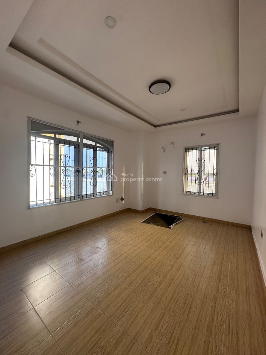 Standard & Spacious 3 Bedroom Flat, Ilasan, Lekki, Lagos, Flat / Apartment for Rent