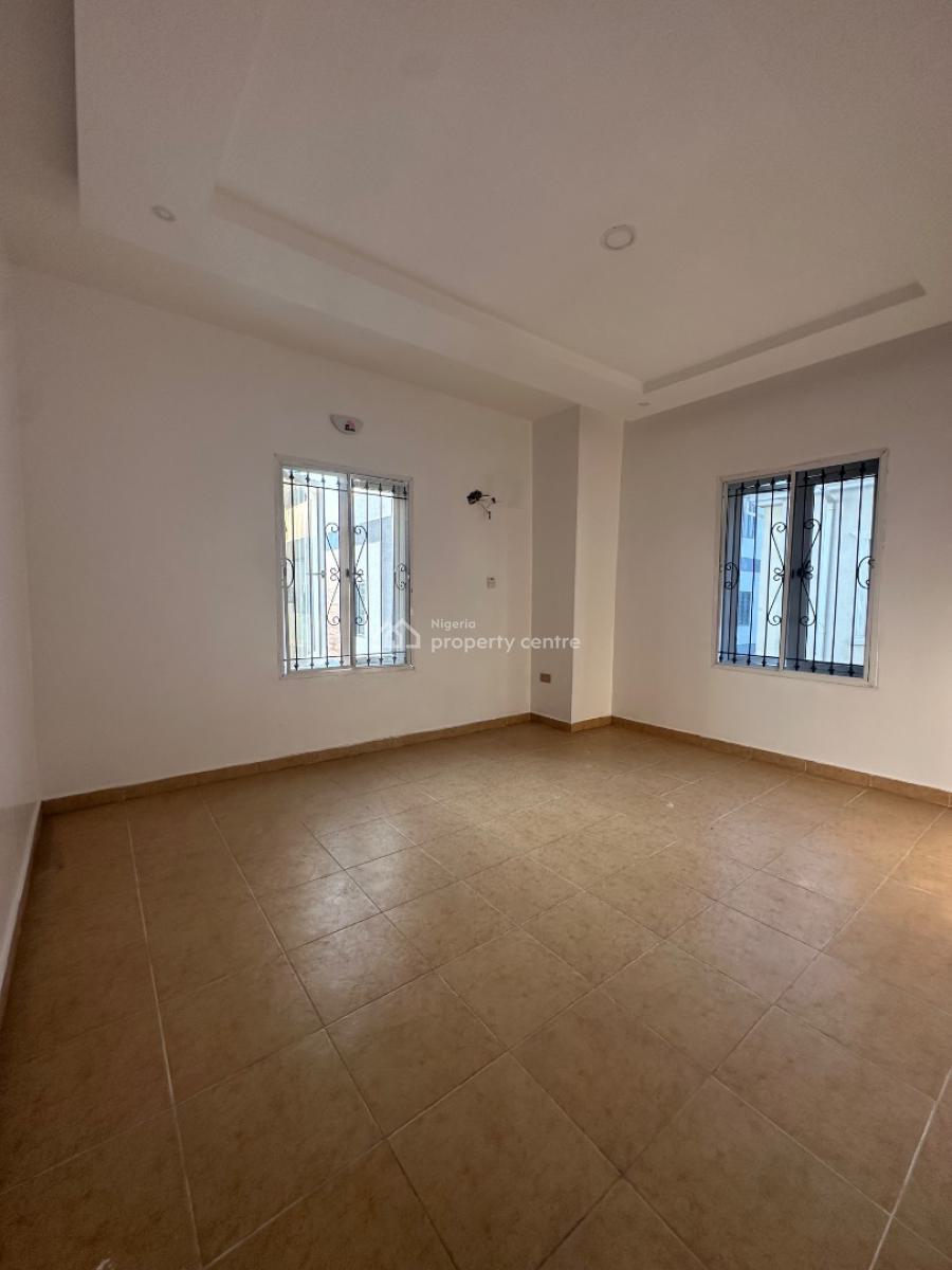Standard & Spacious 3 Bedroom Flat, Ilasan, Lekki, Lagos, Flat / Apartment for Rent