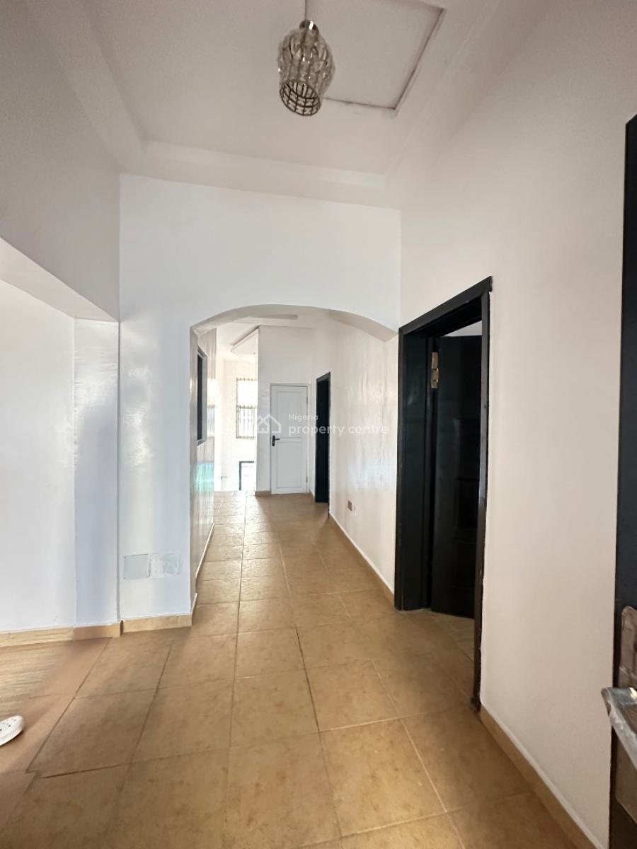 Standard & Spacious 3 Bedroom Flat, Ilasan, Lekki, Lagos, Flat / Apartment for Rent