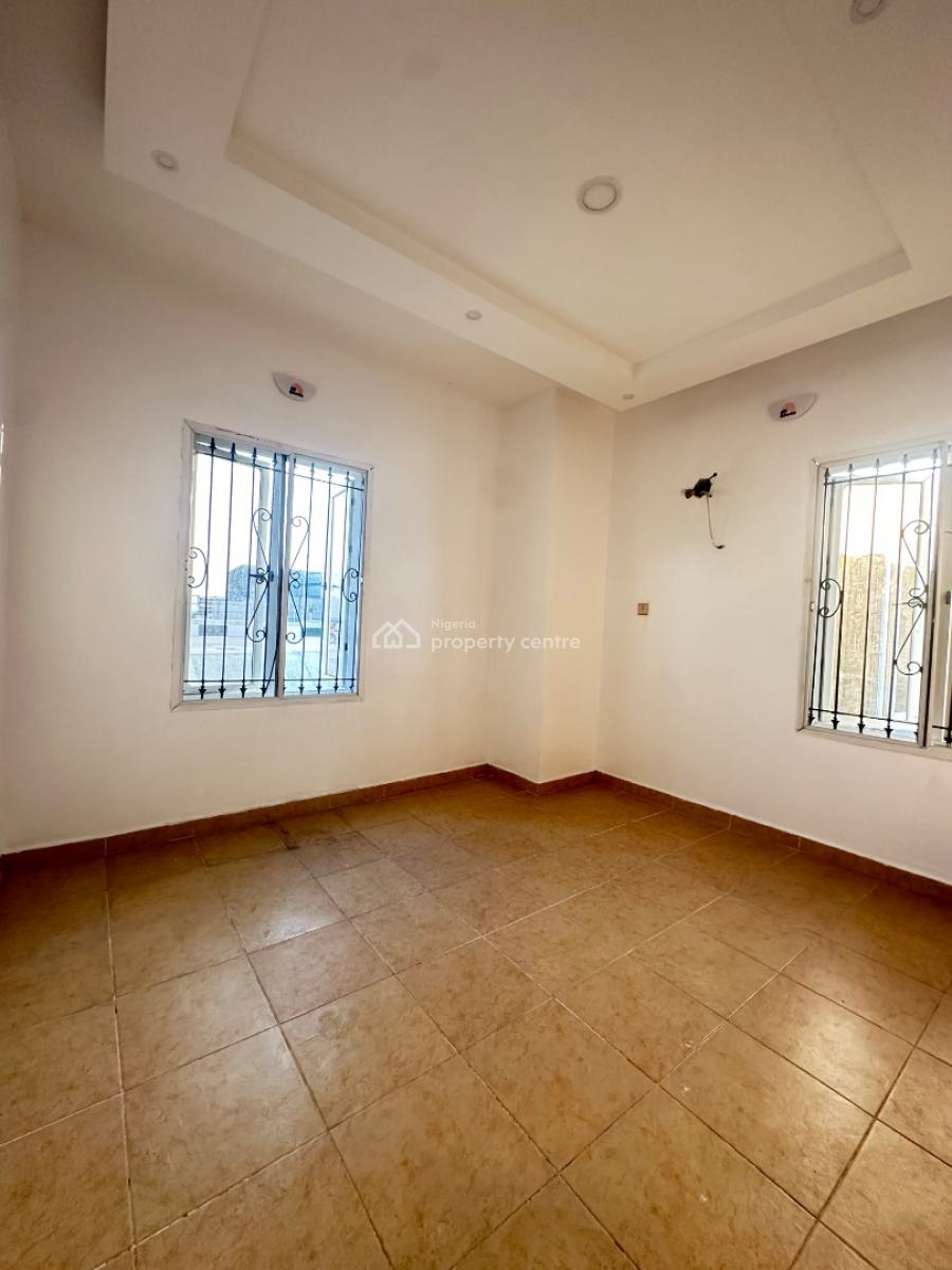 Standard & Spacious 3 Bedroom Flat, Ilasan, Lekki, Lagos, Flat / Apartment for Rent