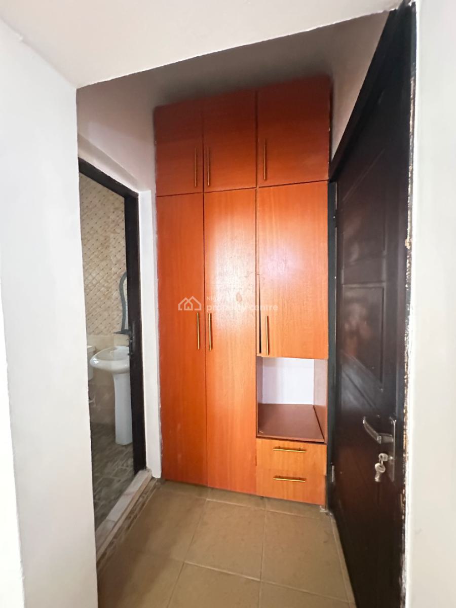Standard & Spacious 3 Bedroom Flat, Ilasan, Lekki, Lagos, Flat / Apartment for Rent