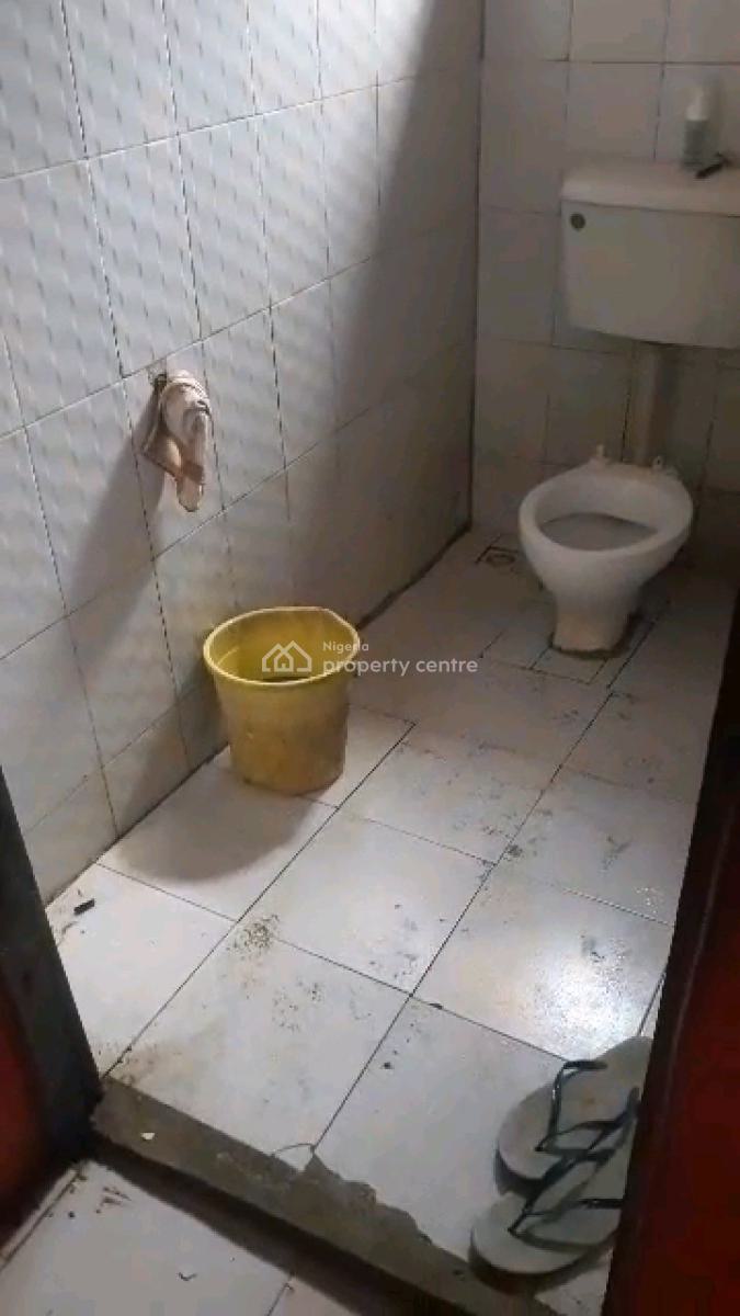 Available Standard Miniflat, Obanikoro Estate, Obanikoro, Shomolu, Lagos, Mini Flat (room and Parlour) for Rent