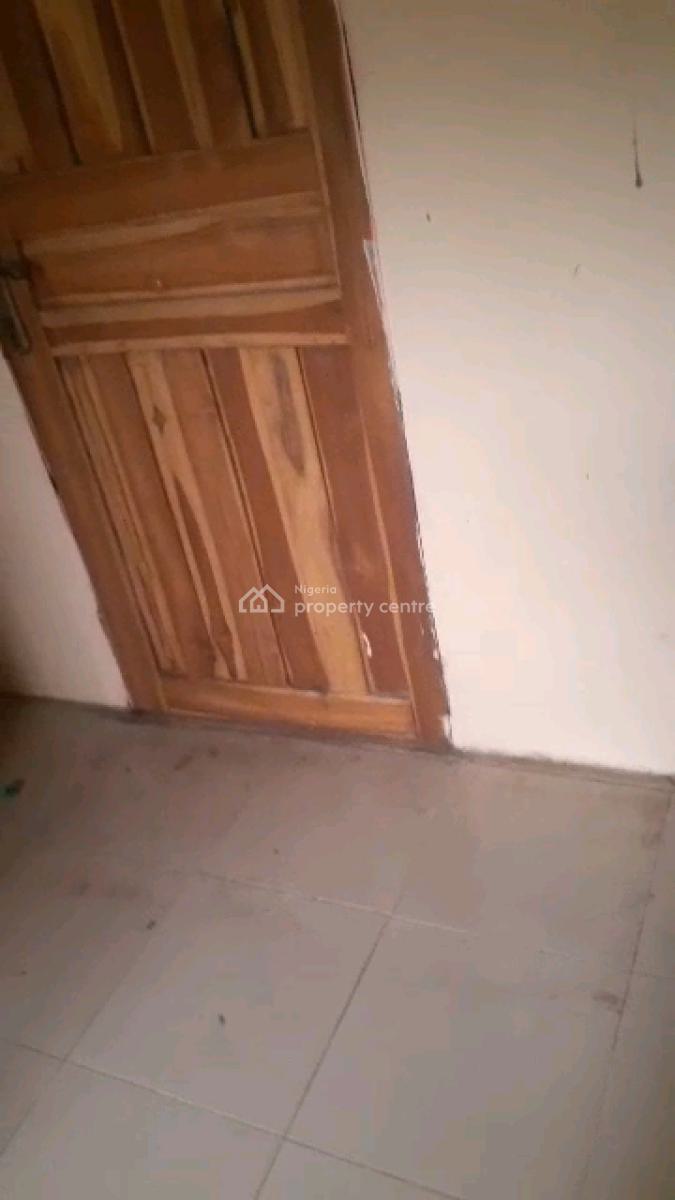 Available Standard Miniflat, Obanikoro Estate, Obanikoro, Shomolu, Lagos, Mini Flat (room and Parlour) for Rent