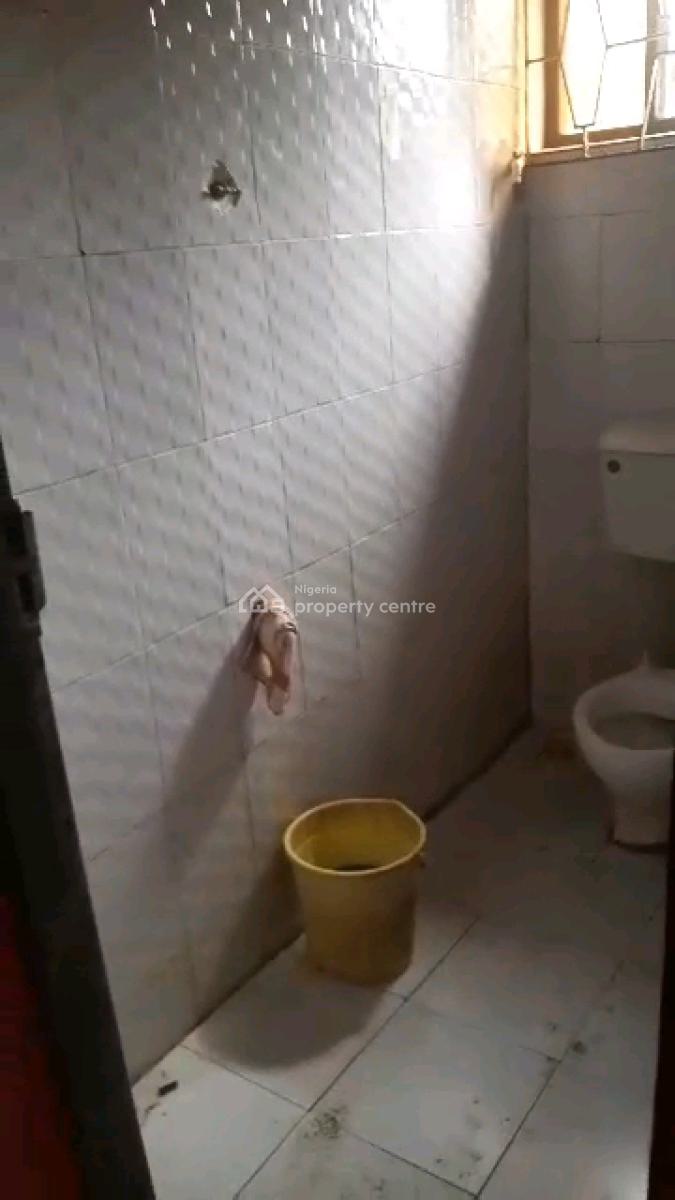 Available Standard Miniflat, Obanikoro Estate, Obanikoro, Shomolu, Lagos, Mini Flat (room and Parlour) for Rent