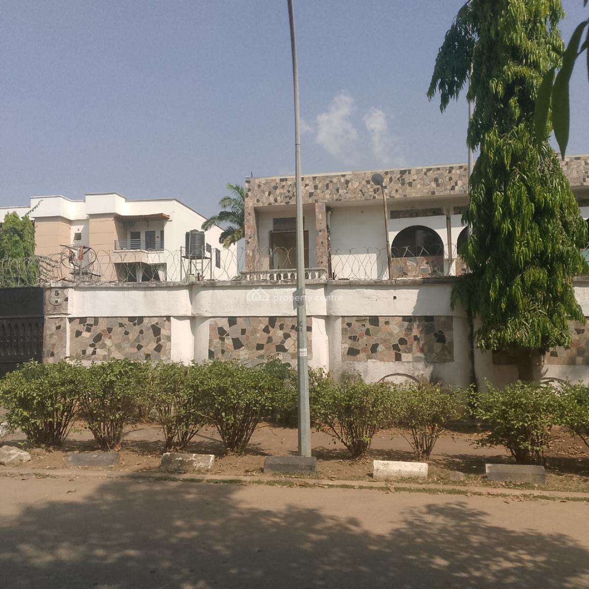 6 Bedroom Detached Duplex, (old Structure) Measuring 2600, Maitama District, Abuja, Detached Duplex for Sale