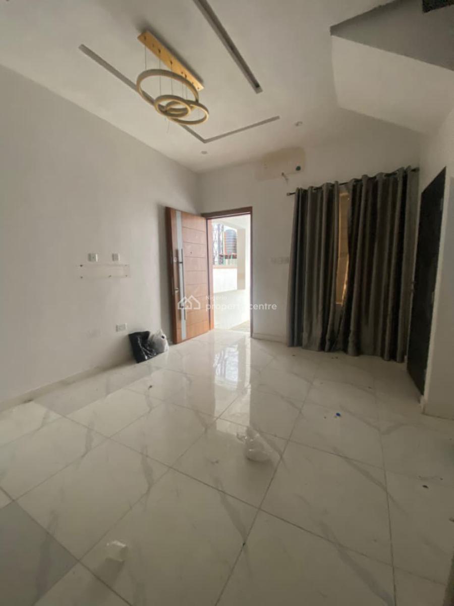 Classic 3 Bedroom Terrace Duplex in a Secure Estate, Ikota, Lekki, Lagos, Terraced Duplex for Rent