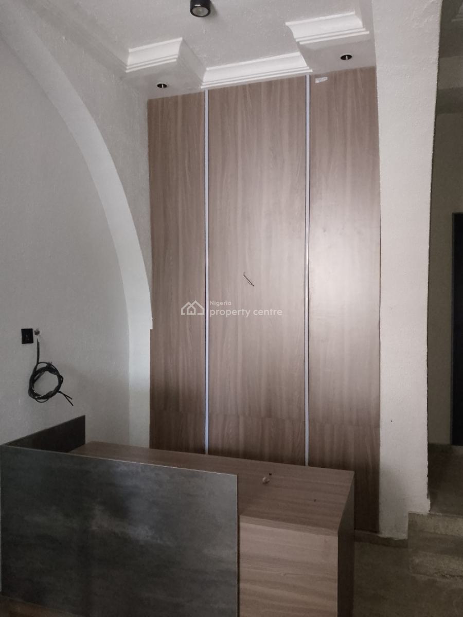 5 Bedroom Terrace Duplex with 3 Reception Areas & a Room Bq for Office, Oduduwa Crescent, Ikeja Gra, Ikeja, Lagos, Terraced Duplex for Rent
