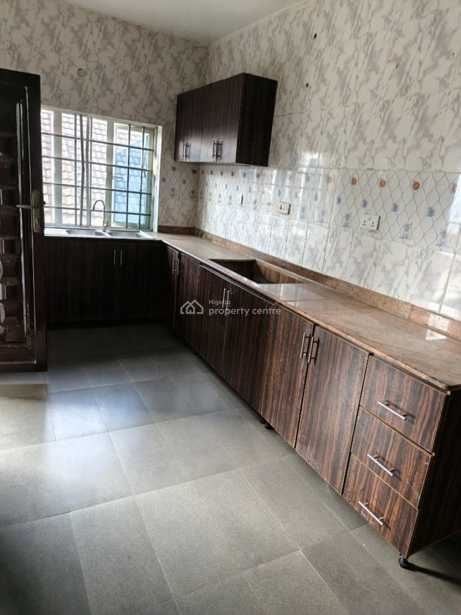 Luxury 3 Bedroom Apartment in a Call to Access Estate, Osapa, Lekki, Lagos, Flat / Apartment for Rent