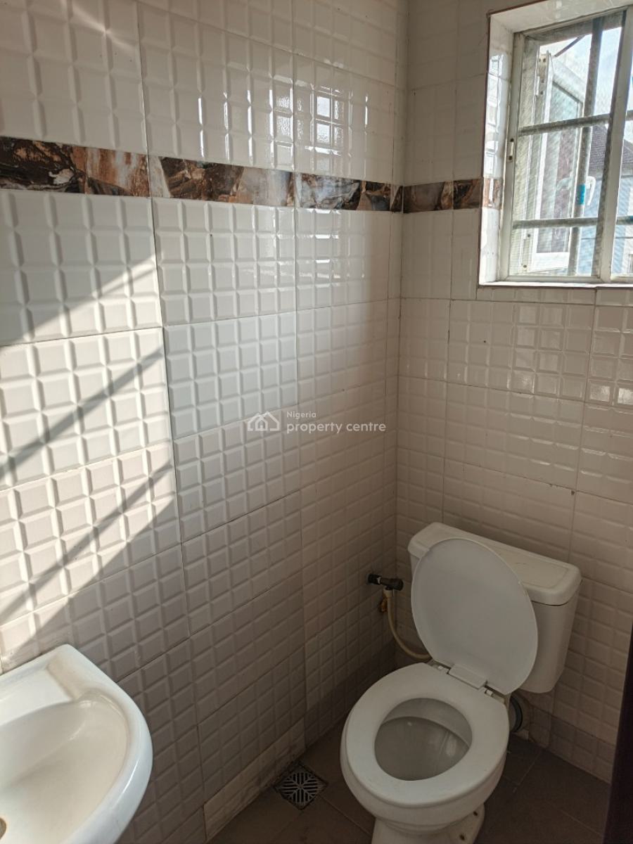 Luxury 3 Bedroom Apartment in a Call to Access Estate, Osapa, Lekki, Lagos, Flat / Apartment for Rent