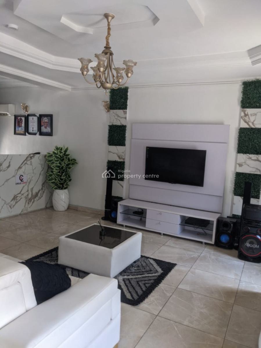 Luxury Spacious 1 Bedroom Mini Flat with Swimming Pool, Thomas Estate, Ajah, Lagos, Mini Flat (room and Parlour) for Rent