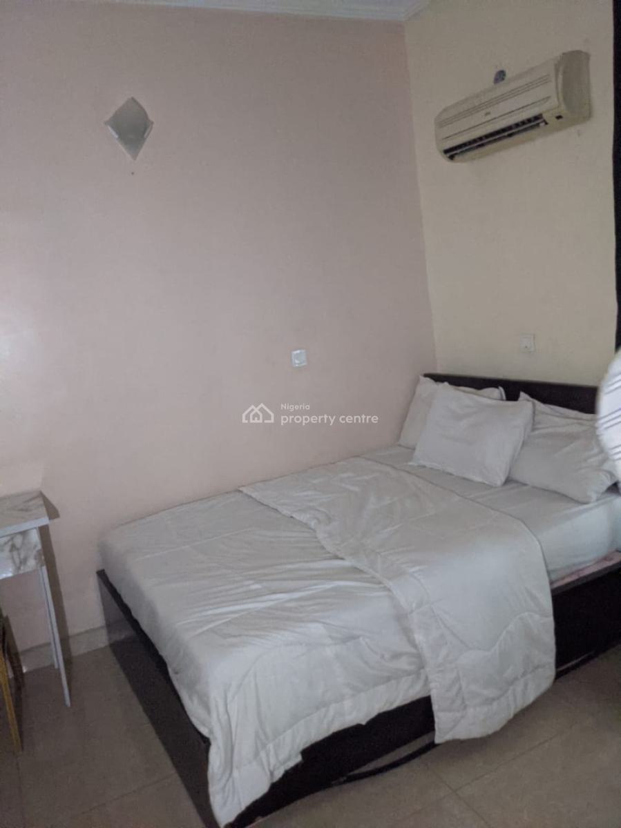 Luxury Spacious 1 Bedroom Mini Flat with Swimming Pool, Thomas Estate, Ajah, Lagos, Mini Flat (room and Parlour) for Rent
