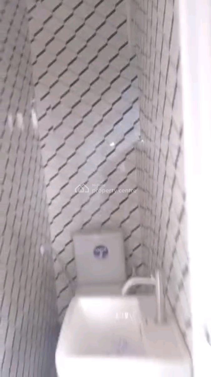 Decent & Standard  Mini Flat, Off Ajayi Street, Onike, Yaba, Lagos, Mini Flat (room and Parlour) for Rent
