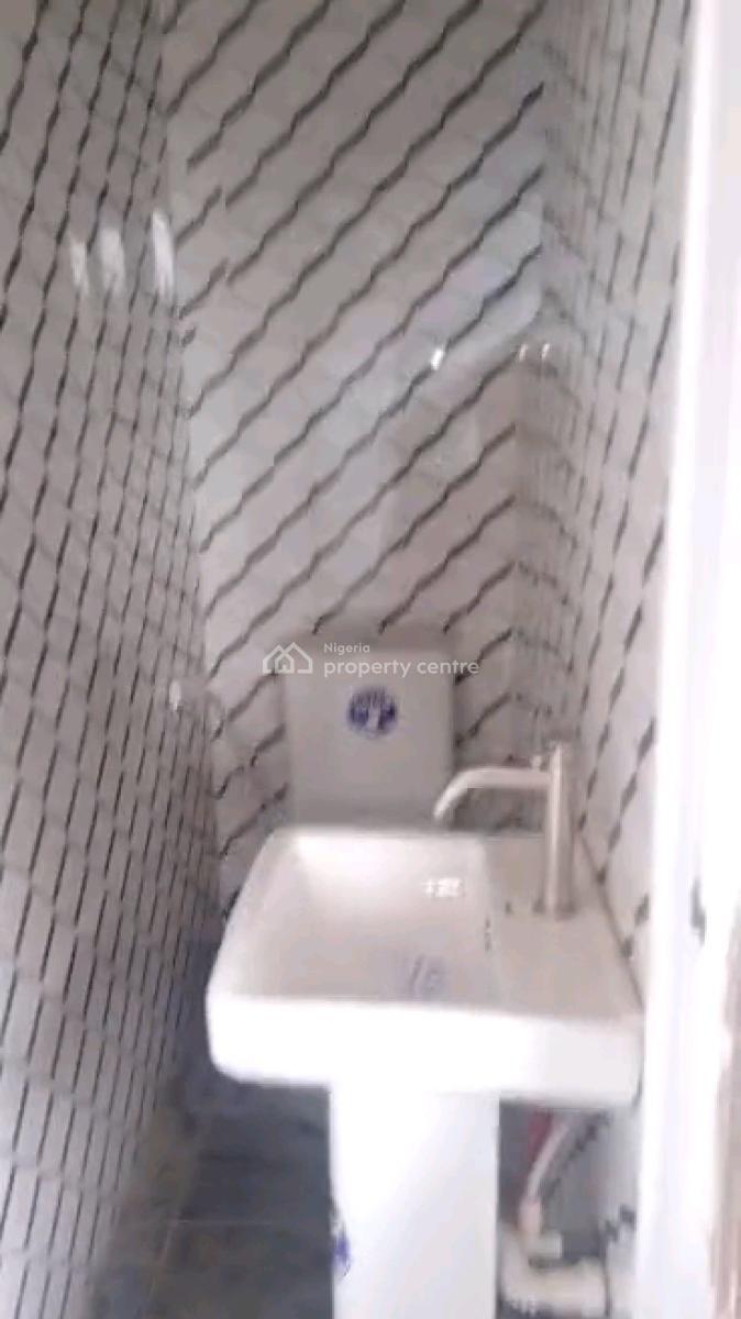 Decent & Standard  Mini Flat, Off Ajayi Street, Onike, Yaba, Lagos, Mini Flat (room and Parlour) for Rent