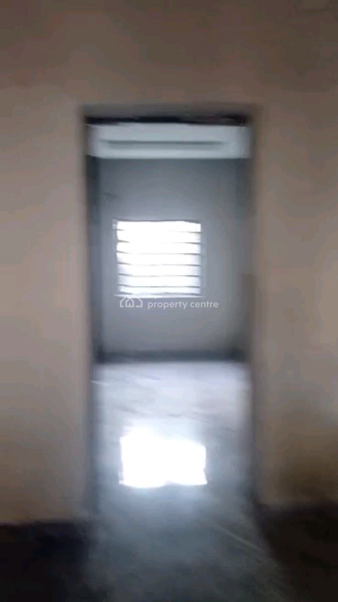 Decent & Standard  Mini Flat, Off Ajayi Street, Onike, Yaba, Lagos, Mini Flat (room and Parlour) for Rent