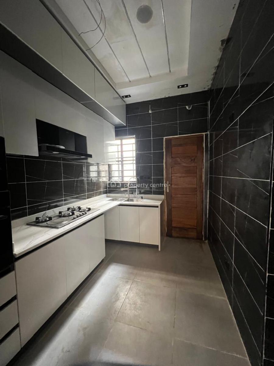 4 Bedrooms Terrace Duplex, Ikota, Lekki, Lagos, Terraced Duplex for Sale