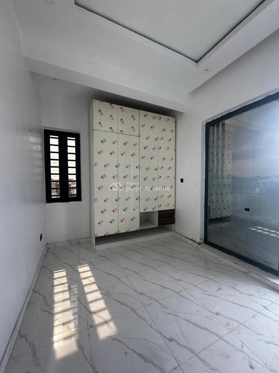 Luxury 3 Bedrooms Apartment, Admiralty, Lekki Phase 1, Lekki, Lagos, Flat / Apartment for Sale