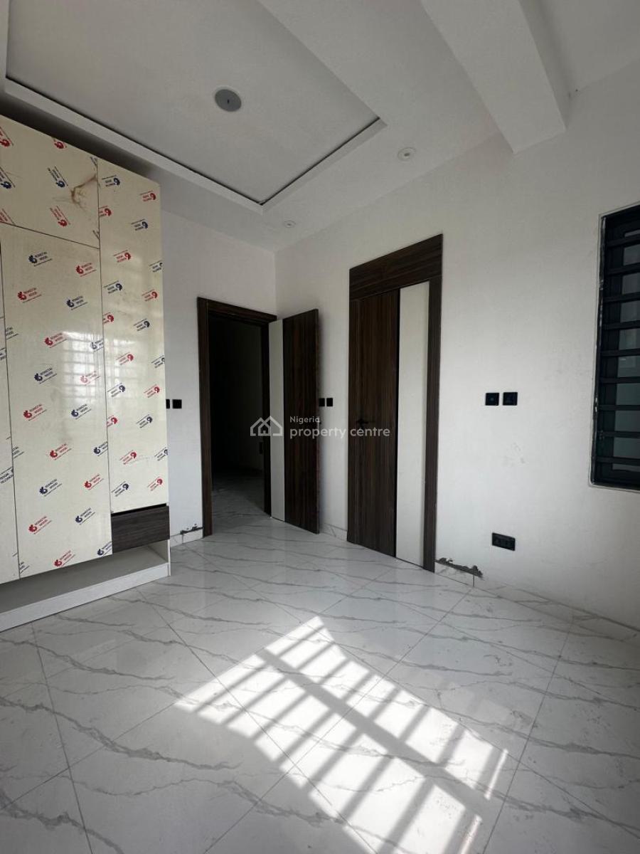 Luxury 3 Bedrooms Apartment, Admiralty, Lekki Phase 1, Lekki, Lagos, Flat / Apartment for Sale