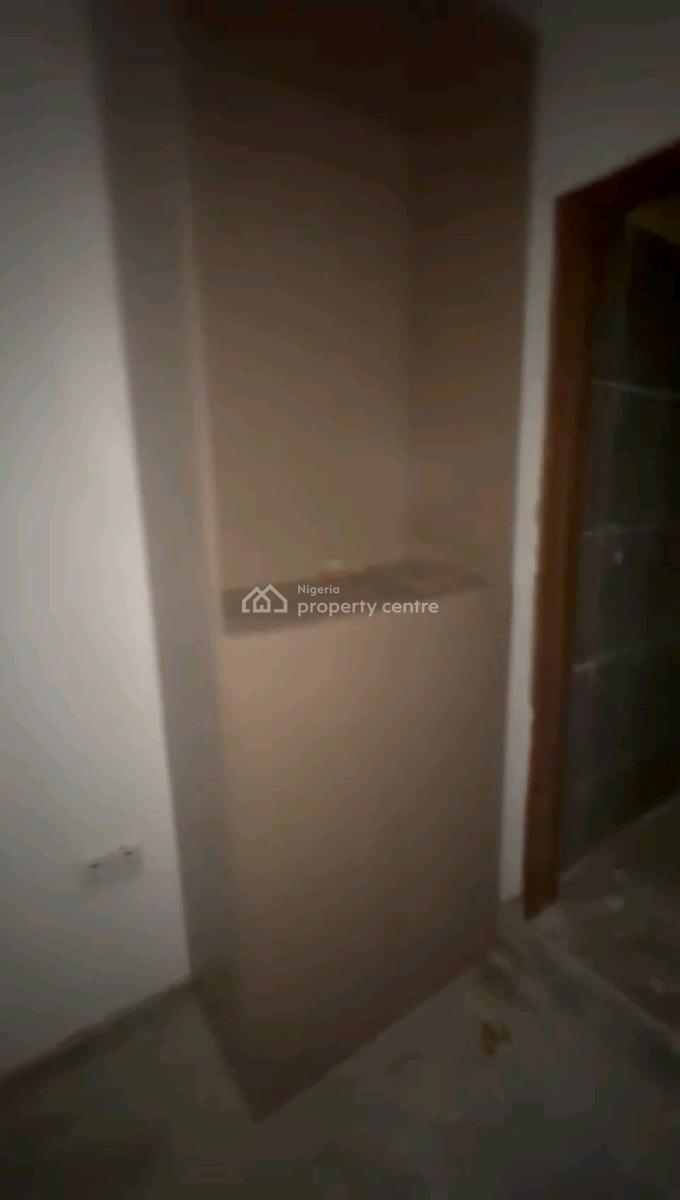 Executive 2 Bedroom Duplex with an Open Plan Kitchen, Off Apata Street, Shomolu, Lagos, Detached Duplex for Rent