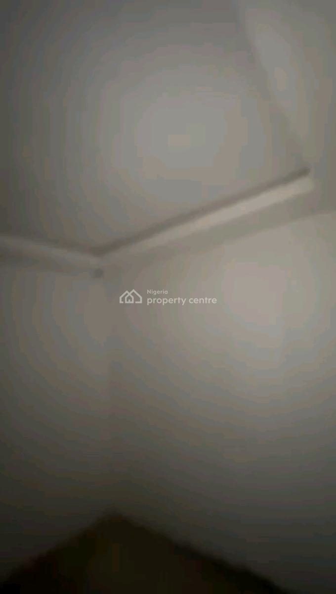 Executive 2 Bedroom Duplex with an Open Plan Kitchen, Off Apata Street, Shomolu, Lagos, Detached Duplex for Rent