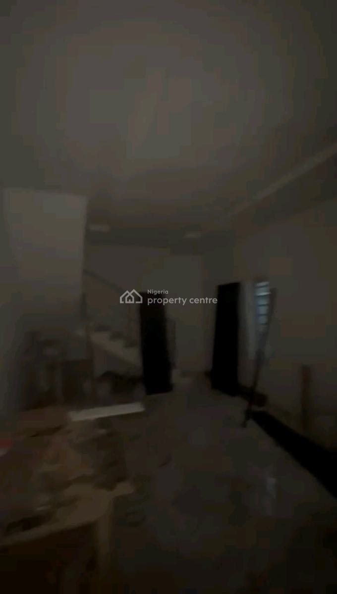 Executive 2 Bedroom Duplex with an Open Plan Kitchen, Off Apata Street, Shomolu, Lagos, Detached Duplex for Rent