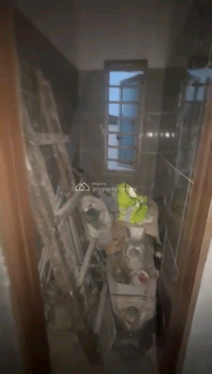 Executive 2 Bedroom Duplex with an Open Plan Kitchen, Off Apata Street, Shomolu, Lagos, Detached Duplex for Rent