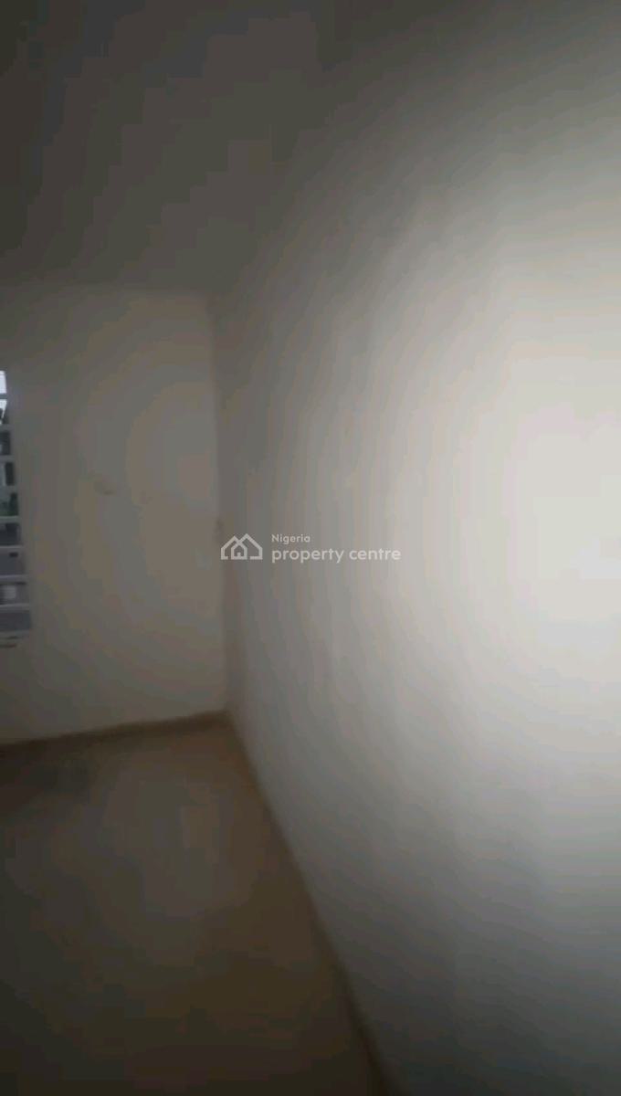 Executive 2 Bedroom Duplex with an Open Plan Kitchen, Off Apata Street, Shomolu, Lagos, Detached Duplex for Rent