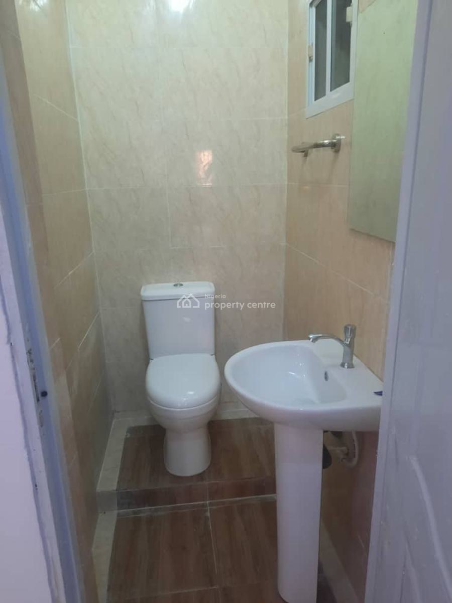 a Beutiful 2-bedroom Flat (rooms Ensuite) with a Guest Toilet, Lekki Gardens Paradise 3, Chevron Drive, Lekki, Lagos, Flat / Apartment for Rent