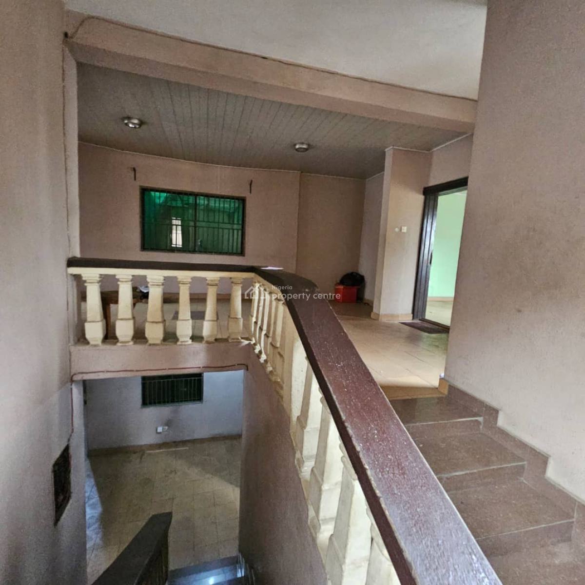 Property @ Magodo Phrase 2 Gra  =old House But Ma, Gra Phase 2, Magodo, Lagos, Semi-detached Duplex for Rent