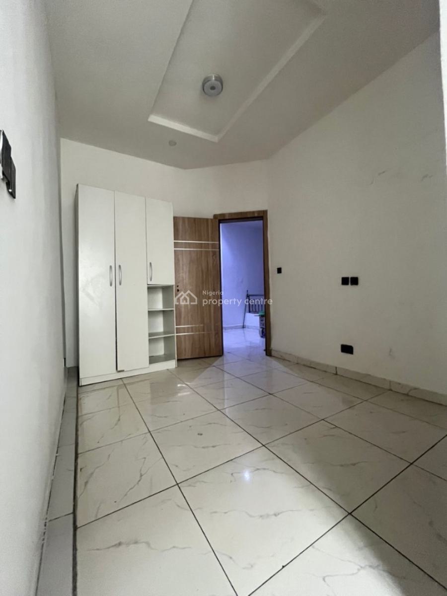 Standard Single Room Shared Apartment, Orchid Road, Lekki, Lagos, Self Contain (single Rooms) for Rent