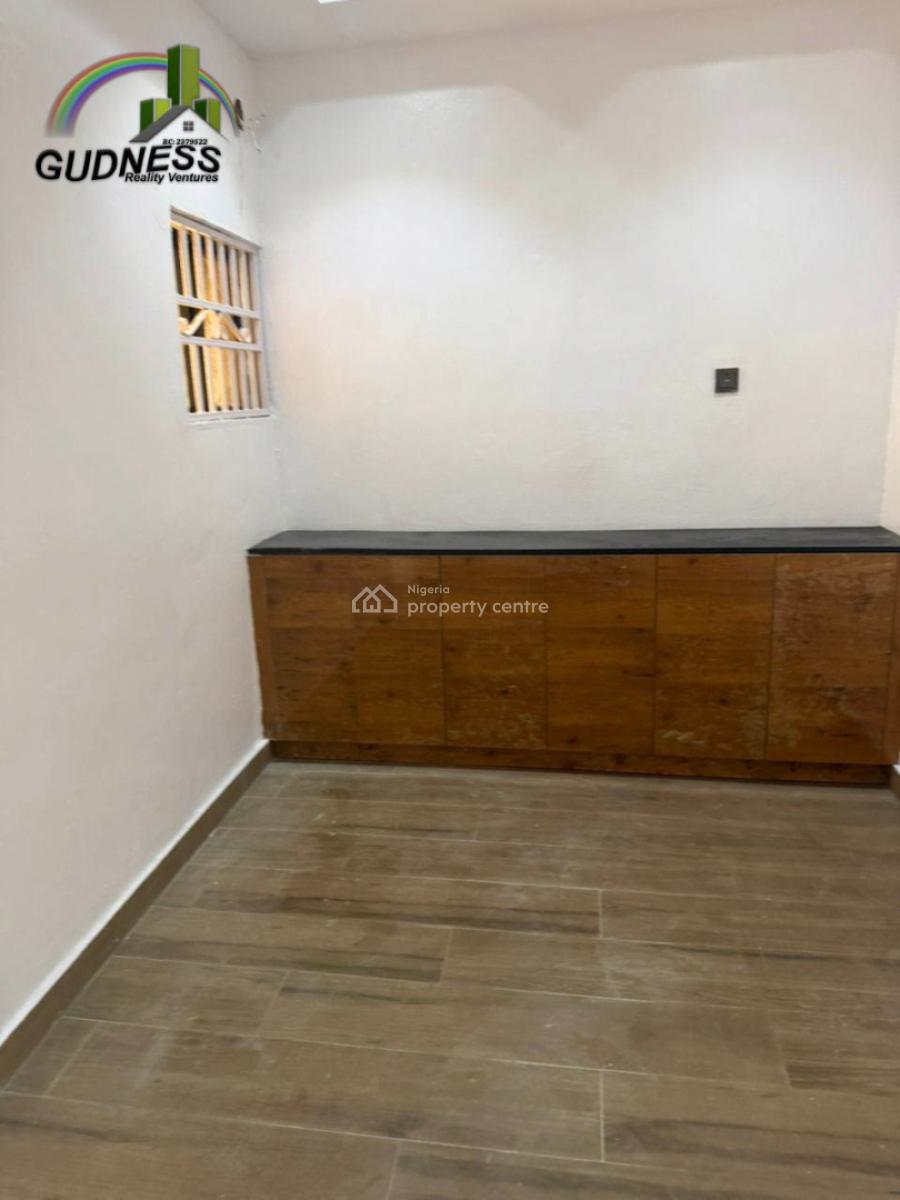 Serviced 3 Bedroom Flat, Off Admiralty Way, Lekki Phase 1, Lekki, Lagos, Flat / Apartment for Rent