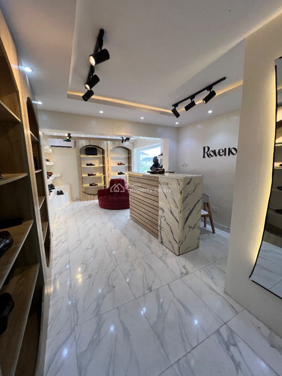 Shop Space Upstairs Facing The Road, Off Admiralty Way, Lekki Phase 1, Lekki, Lagos, Shop for Rent