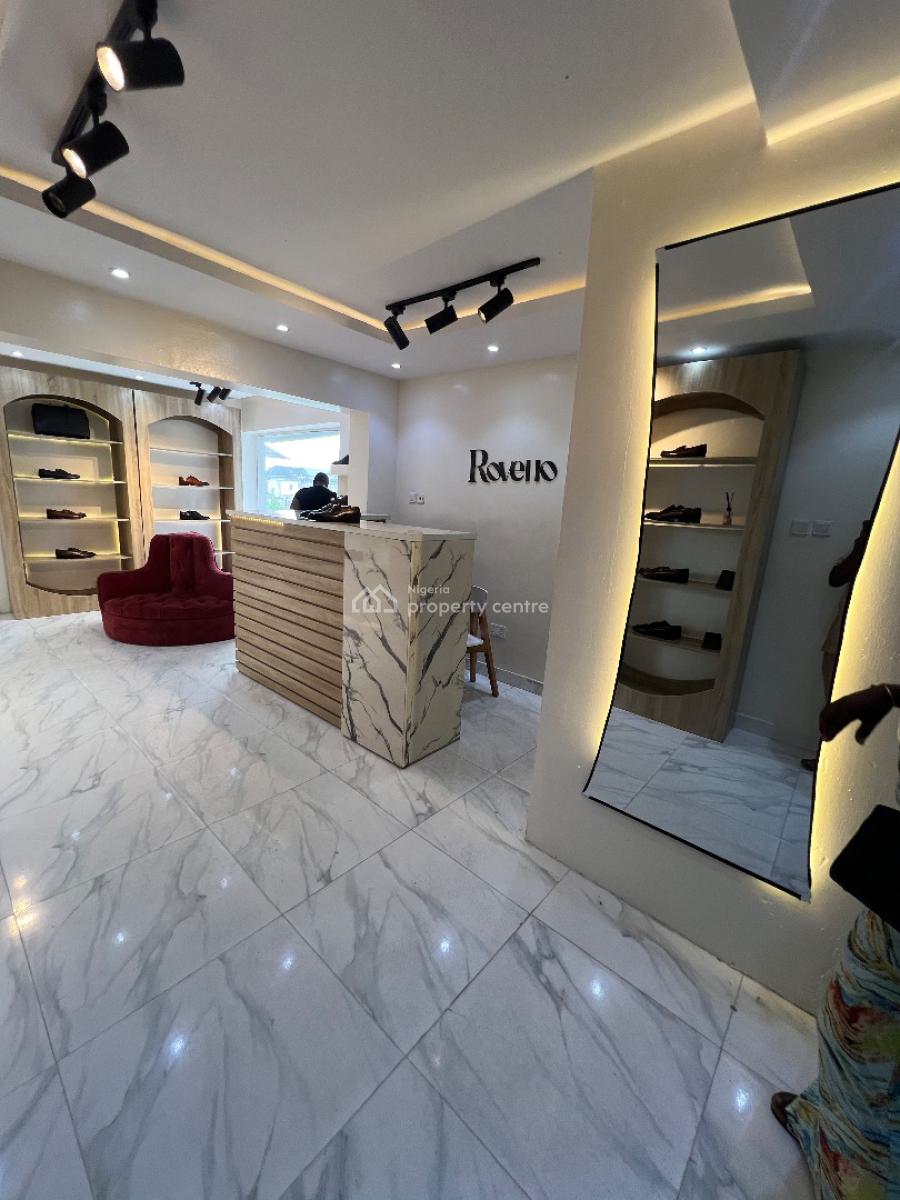 Shop Space Upstairs Facing The Road, Off Admiralty Way, Lekki Phase 1, Lekki, Lagos, Shop for Rent