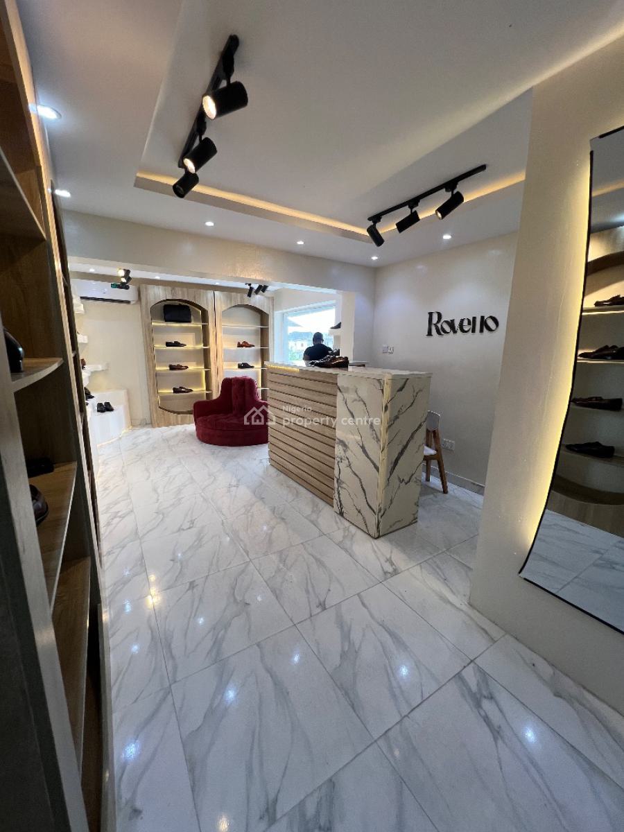 Shop Space Upstairs Facing The Road, Off Admiralty Way, Lekki Phase 1, Lekki, Lagos, Shop for Rent