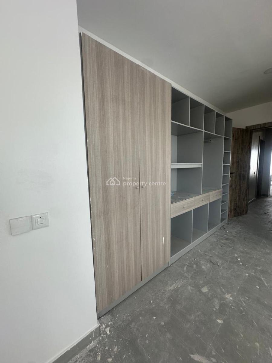 Executive 2 Bedroom with Bq, Lekki Phase 1, Lekki, Lagos, Flat / Apartment for Rent