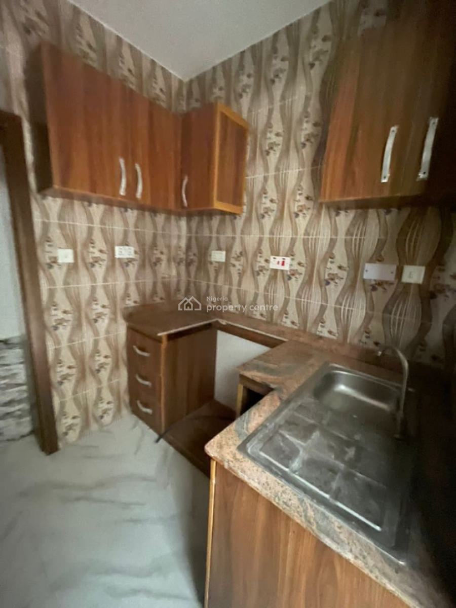 Well Maintained and Luxury 3 Bedrooms Apartment, Fully Serviced, Hallmark, Off Admiralty Way, Lekki Phase 1, Lekki, Lagos, Flat / Apartment for Rent