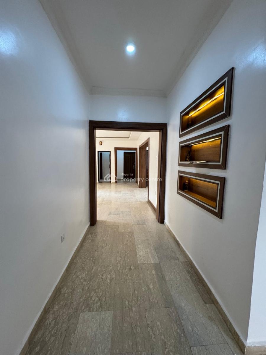 Well Spacious Renovated 3bedrooms Flats. Serene Neighborhood  En-suite, Maitama District, Abuja, Flat / Apartment for Rent