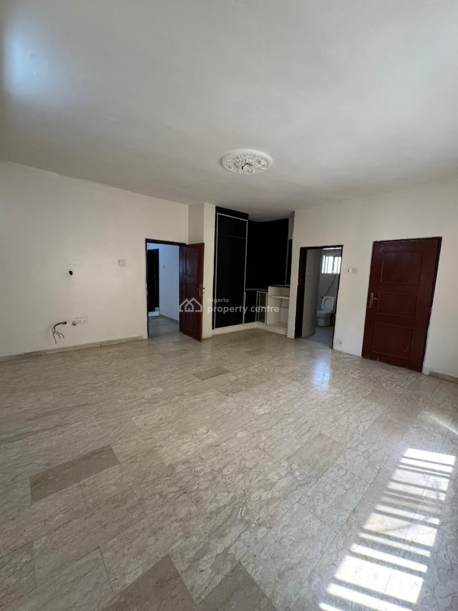 Well Spacious Renovated 3bedrooms Flats. Serene Neighborhood  En-suite, Maitama District, Abuja, Flat / Apartment for Rent