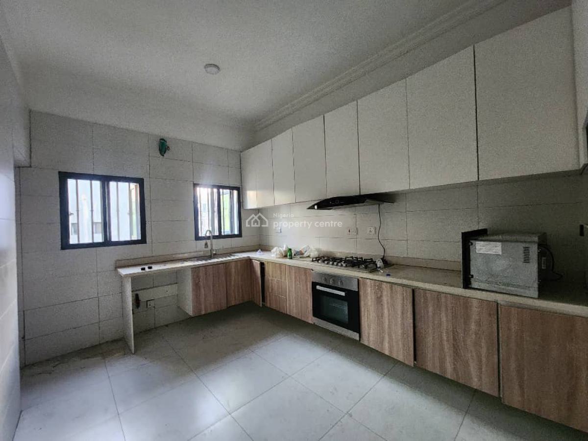 3 Bedroom Semi Detached Duplex with a Spacious Bq, Ikate, Lekki, Lagos, Semi-detached Duplex for Rent