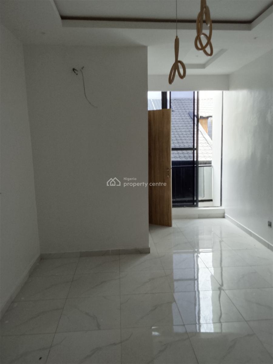 This Is a Lovely 2bed Apartment, Spg, Ologolo, Lekki, Lagos, Flat / Apartment for Sale