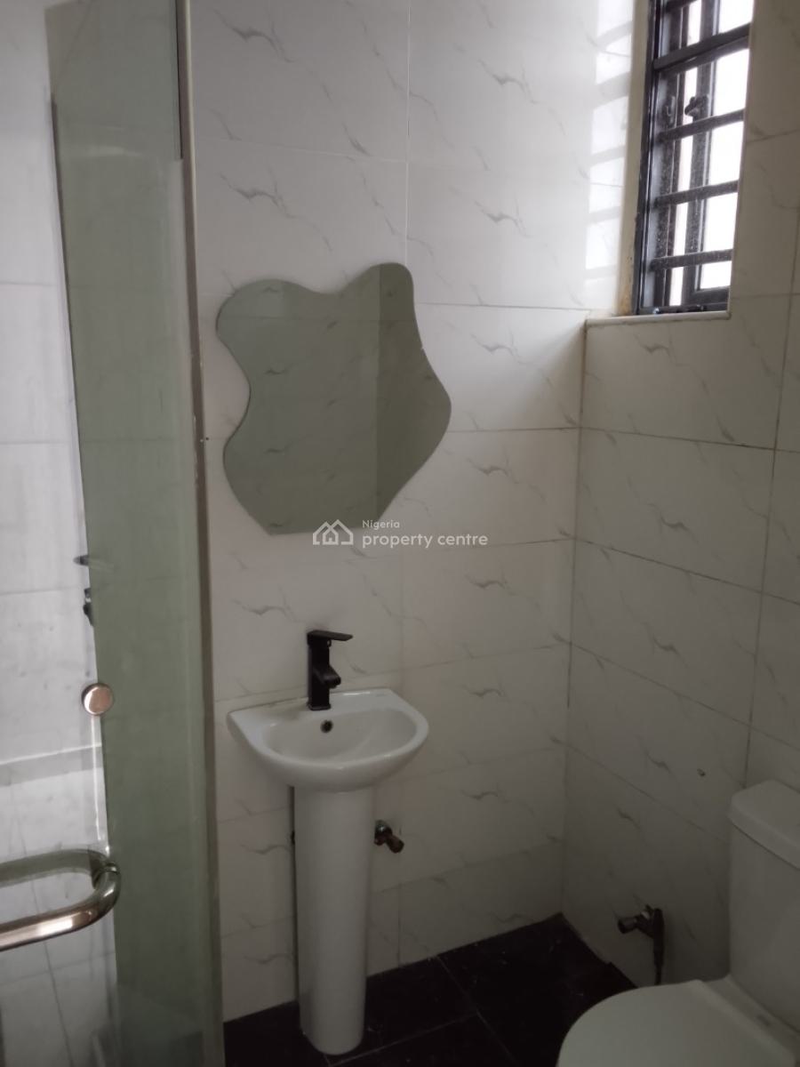 This Is a Lovely 2bed Apartment, Spg, Ologolo, Lekki, Lagos, Flat / Apartment for Sale