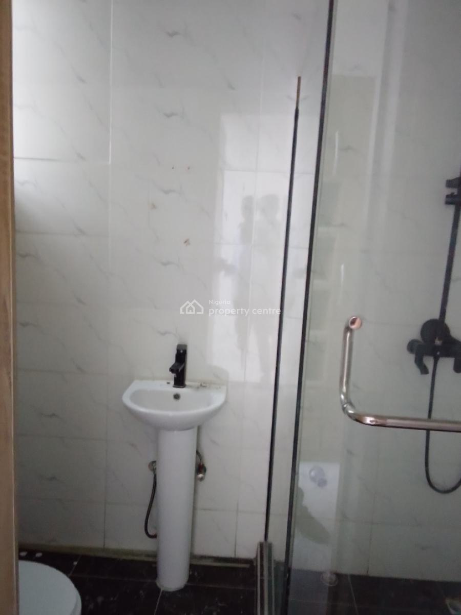 This Is a Lovely 2bed Apartment, Spg, Ologolo, Lekki, Lagos, Flat / Apartment for Sale