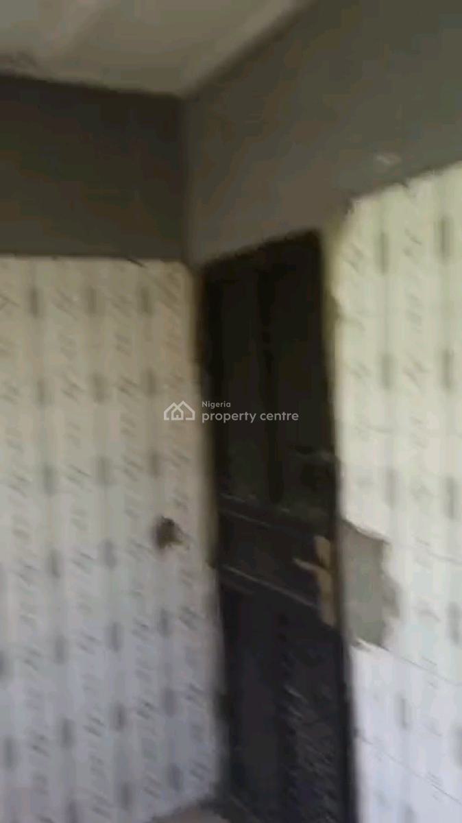 Standard 2 Bedroom Flat, Alagomeji, Yaba, Lagos, Flat / Apartment for Rent