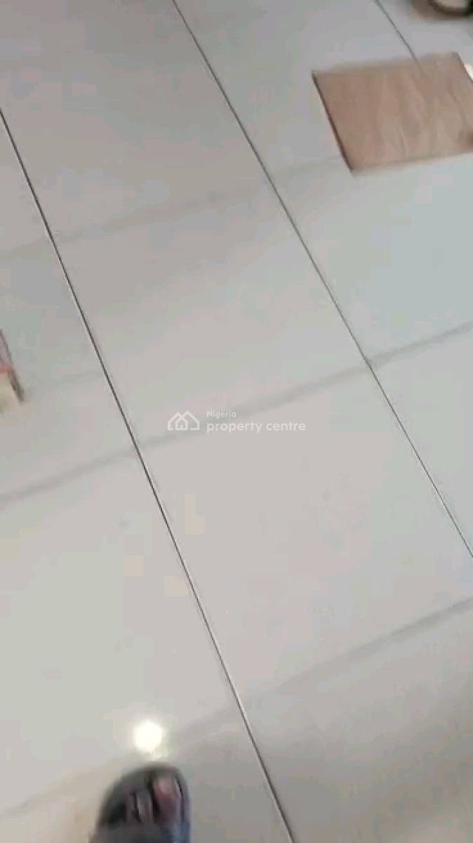 Standard 2 Bedroom Flat, Alagomeji, Yaba, Lagos, Flat / Apartment for Rent