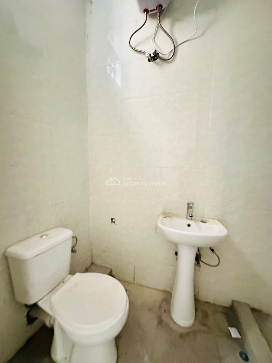 Beautifully Built 1 Bedroom Apartment with Pool, Gym & Playground, Ologolo, Lekki, Lagos, Flat / Apartment for Rent