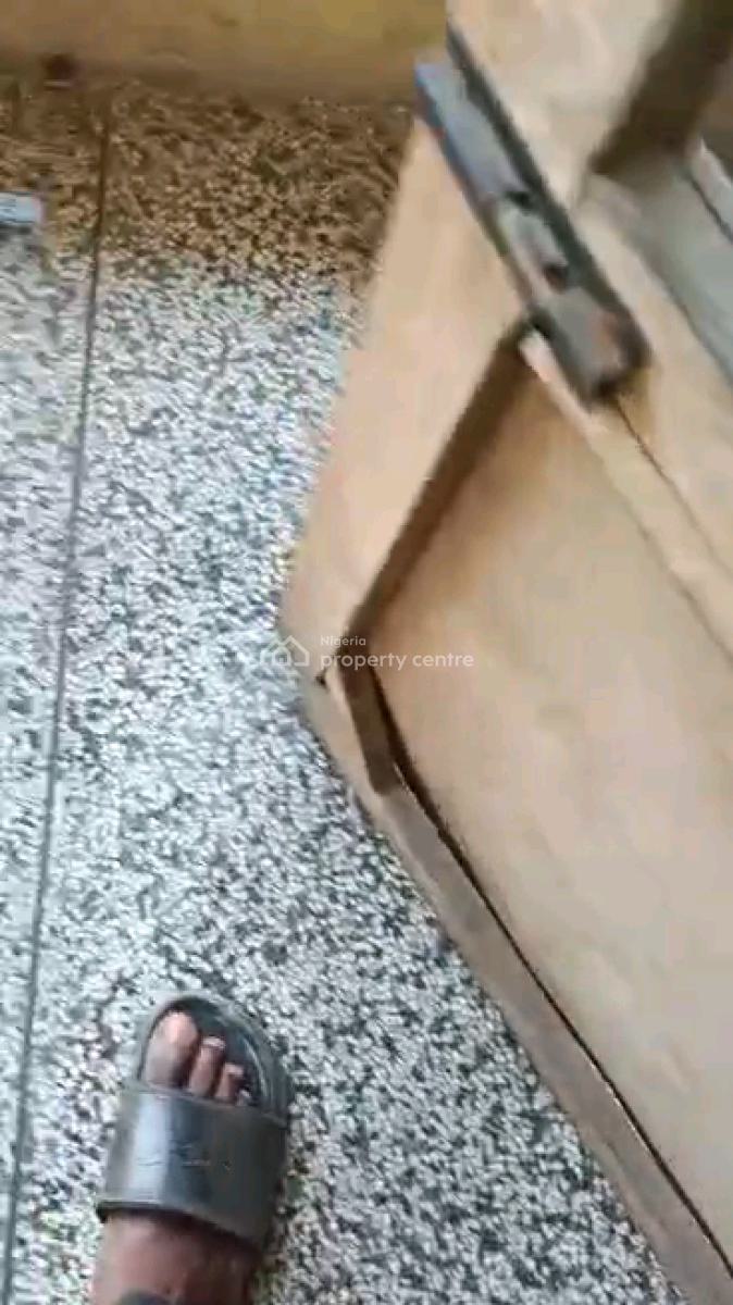 Standard 2 Bedroom Flat, Alagomeji, Yaba, Lagos, Flat / Apartment for Rent