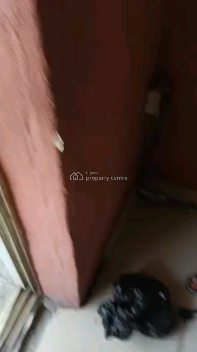 Standard 2 Bedroom Flat, Alagomeji, Yaba, Lagos, Flat / Apartment for Rent