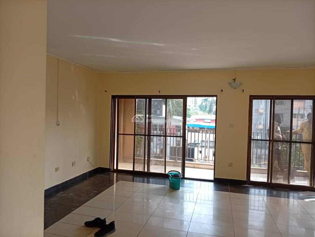 Serviced 3 Bedroom with a Room Bq and Great Facilities, Victoria Island (vi), Lagos, Flat / Apartment for Rent